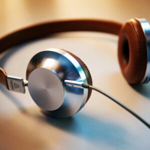 Travel headphones